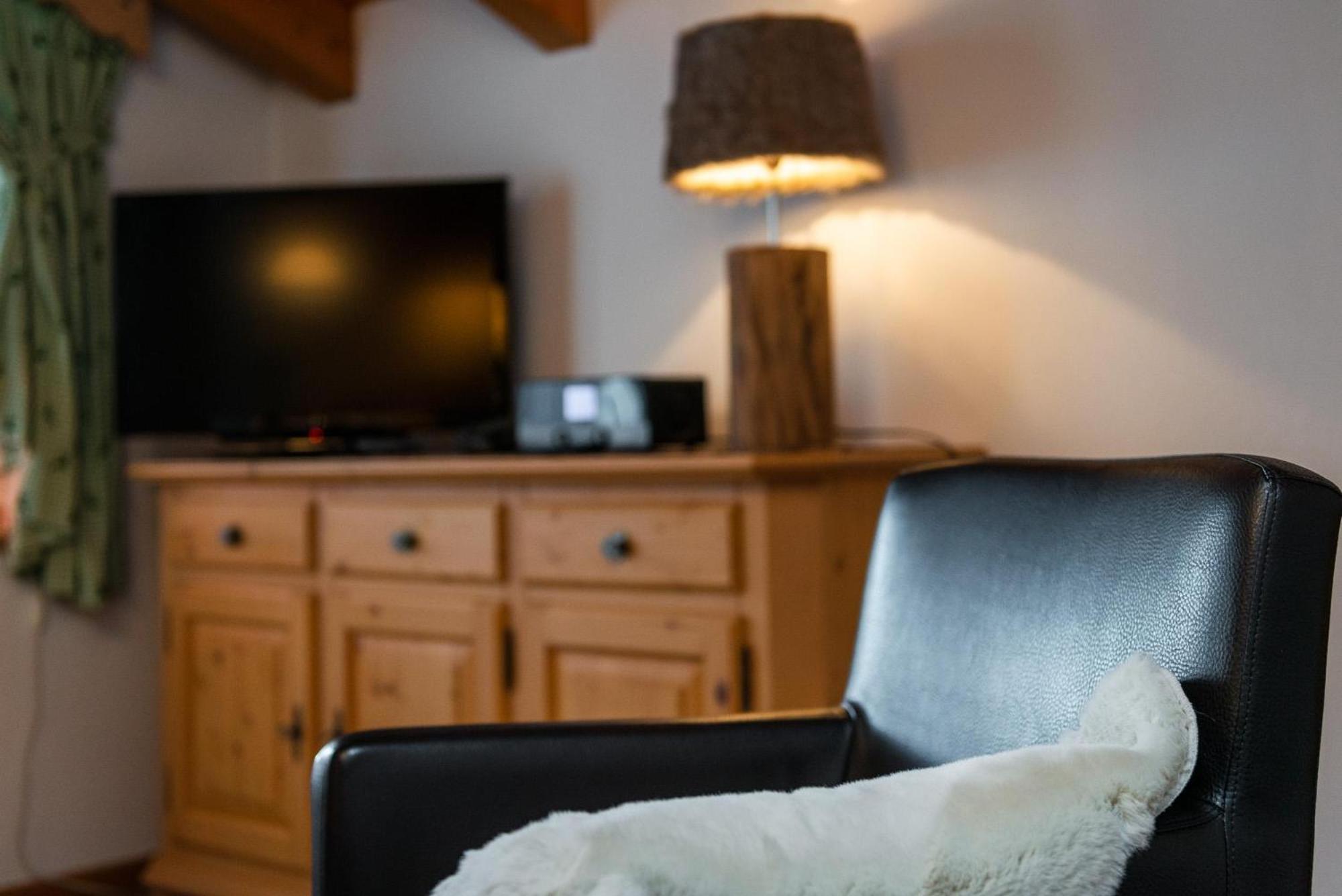 Gaestehaus Alpenparadies Krun Bagian luar foto